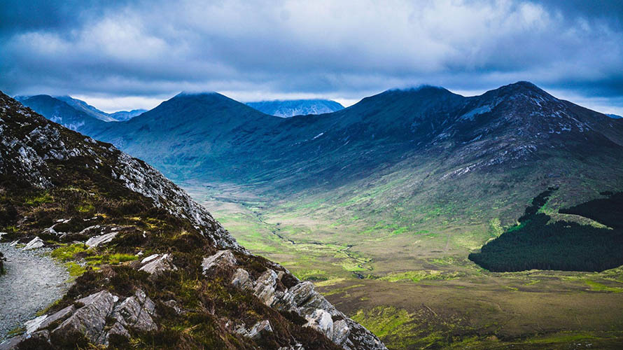A view over a valley and mountains