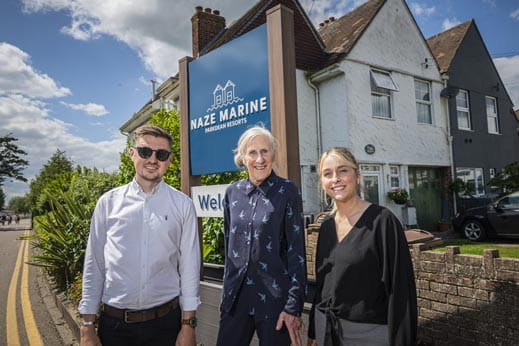Councillor Ann Oxley visiting Naze Marine Holiday Park