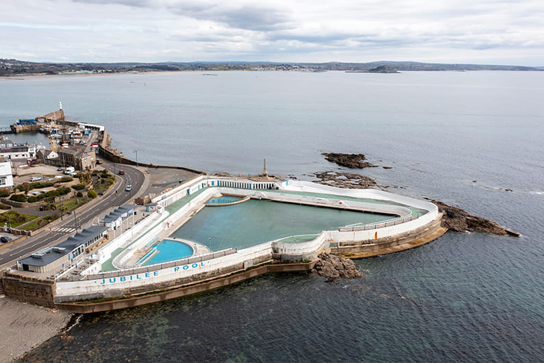 Jubilee outdoor swimming pool in Penzance, Cornwall