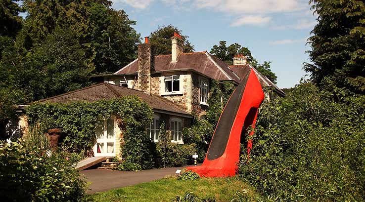 Statue of stiletto shoe in gardens of Broomhill Art and Sculpture park