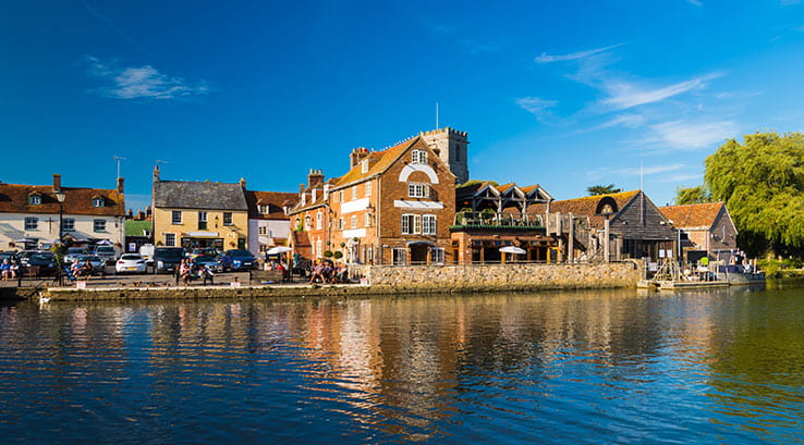 Dog Friendly Holidays in Dorset | Caravans & Lodges