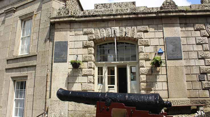 old canon outside helston museum