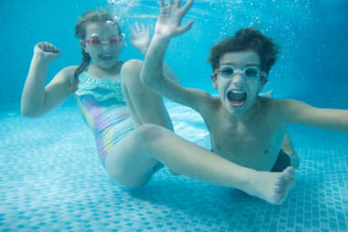 children underwater