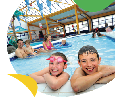 Children in the indoor swimming pool at Ruda Holiday Park