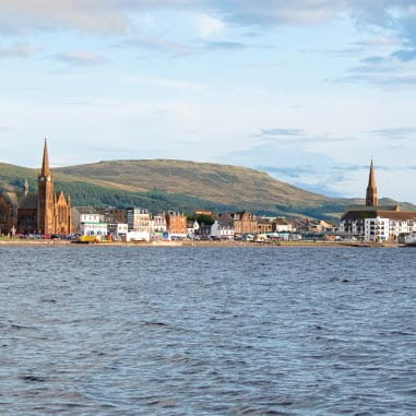a town on the scottish coast