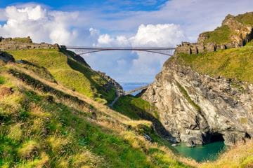 Cornwall coastline in the sunshine