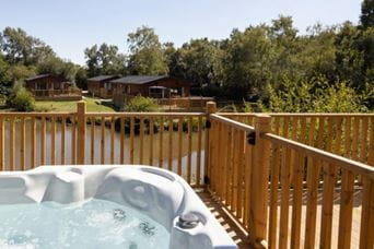 Hot tub on the veranda of a lodge