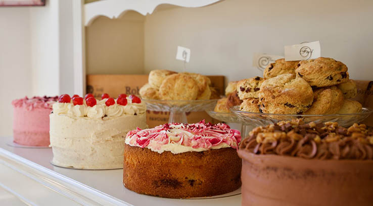 Cakes and scones at Fleur de The