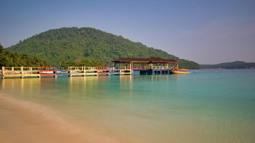 A calm bay on the Perhentian Islands in Malaysia 