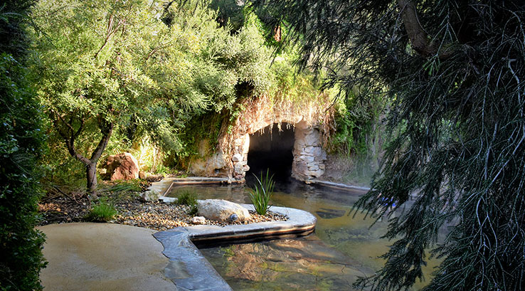 Peninsula hot springs, Australia