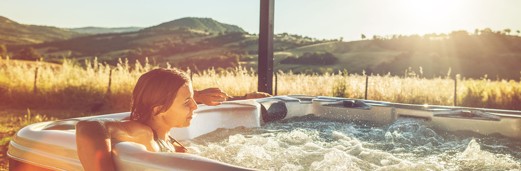 last minute lodges with hot tubs dog friendly